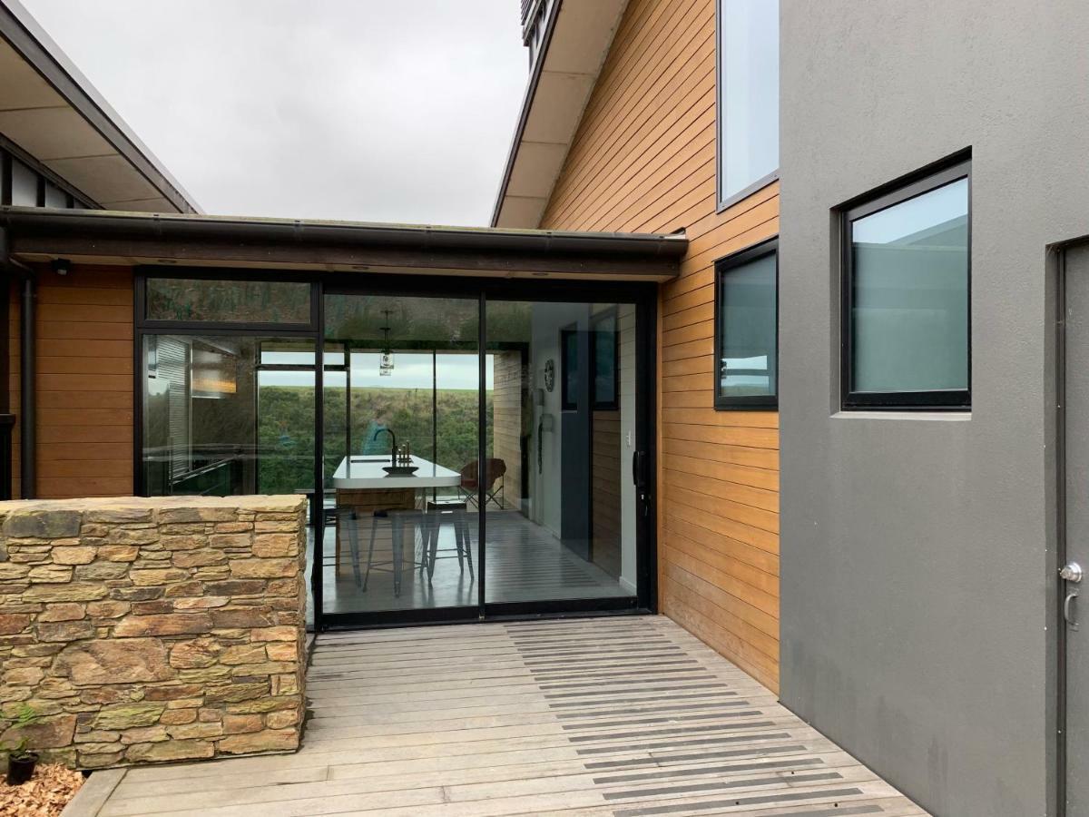 Secluded Getaway Villa Oamaru Bagian luar foto